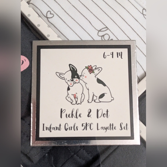 PICKLE & DOT, Infant Girls 5 piece Layette Set. 6-9 Months. - Picture 3 of 4